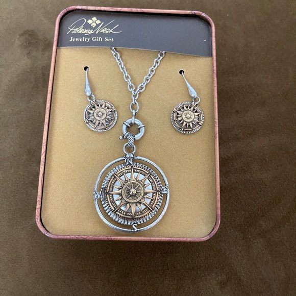 New Patricia Nash Compass earrings & Necklace set - Picture 6 of 11